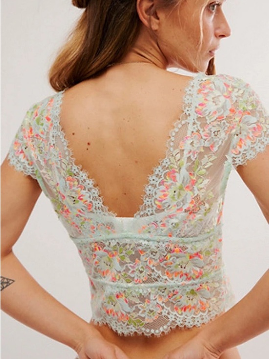 Free People Dresses & Skirts - Lace Floral garden party lace tee